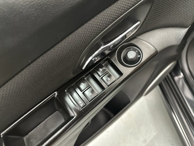 Used 2014 Chevrolet Cruze LT w/ All-Star Edition FWD image 19
