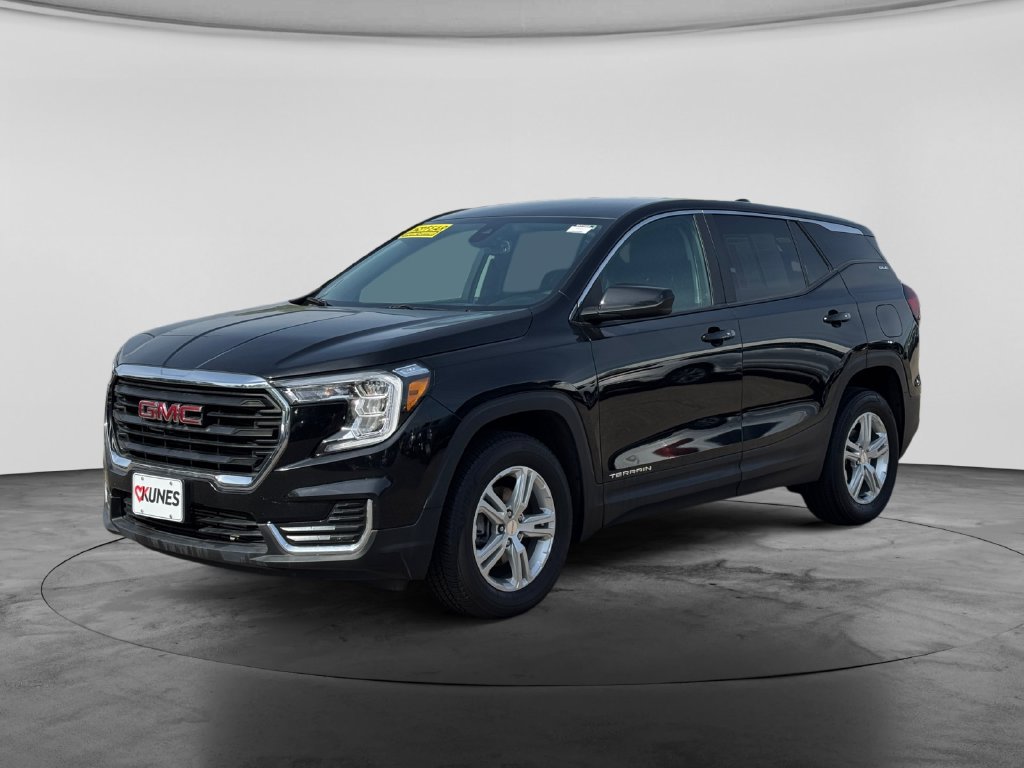 Used 2024 GMC Terrain SLE AWD/4WD image 5
