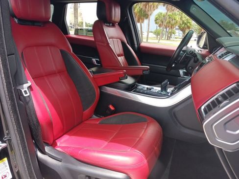 Used 2019 Land Rover Range Rover Sport Supercharged AWD/4WD image 16