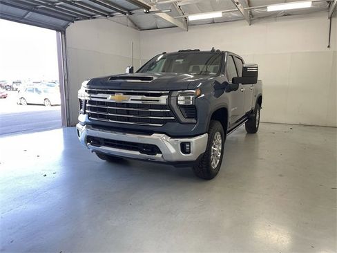 New 2026 Chevrolet Silverado 2500 LTZ w/ LTZ Premium Package image 4