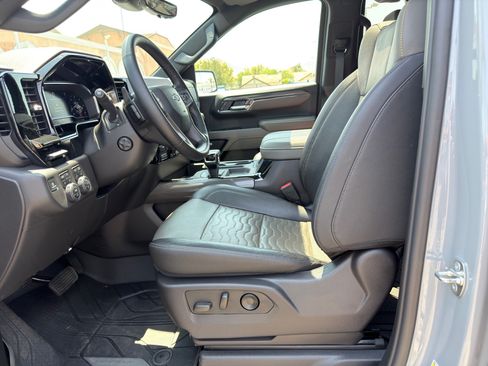 Used 2024 Chevrolet Silverado 1500 ZR2 w/ Technology Package AWD/4WD image 27