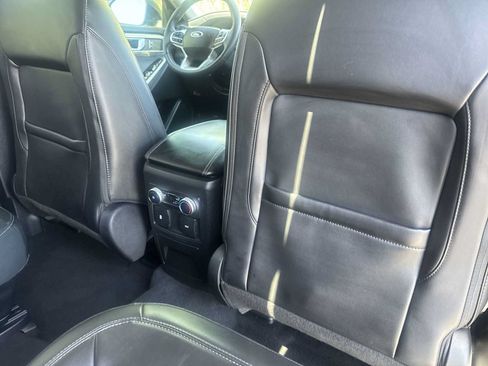 Used 2023 Ford Explorer XLT w/ Equipment Group 202A RWD image 16