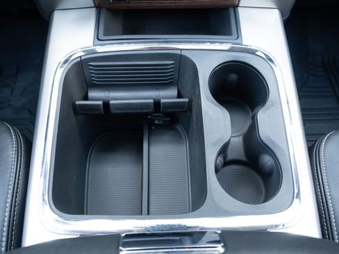 Used 2018 RAM 1500 Laramie w/ Convenience Group image 5