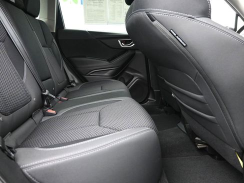 Used 2023 Subaru Forester Premium AWD/4WD image 10