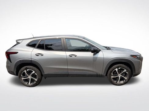 Used 2024 Chevrolet Trax RS w/ Driver Confidence Package FWD image 8