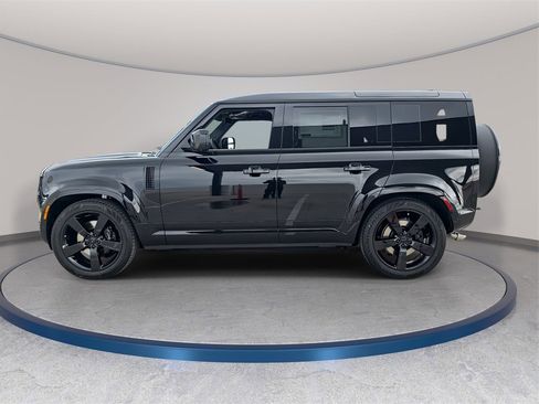 New 2026 Land Rover Defender 110 V8 image 8