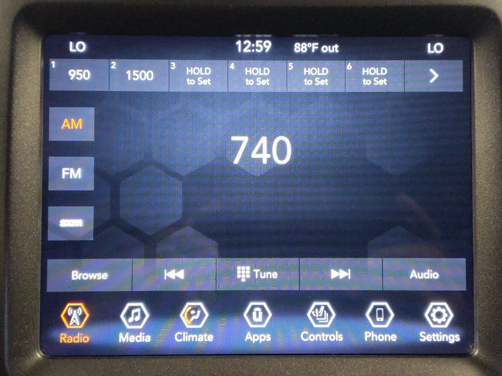 Used 2020 Jeep Cherokee Trailhawk w/ Cold Weather Group AWD/4WD image 25