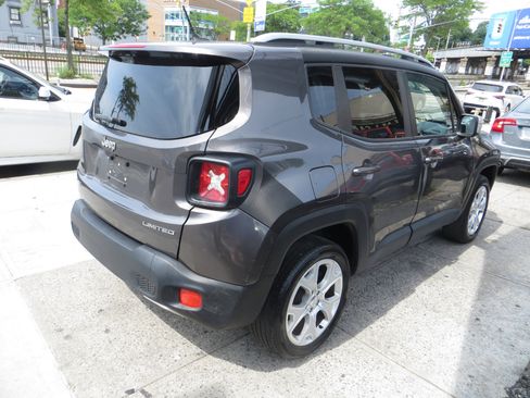 Used 2016 Jeep Renegade Limited image 6