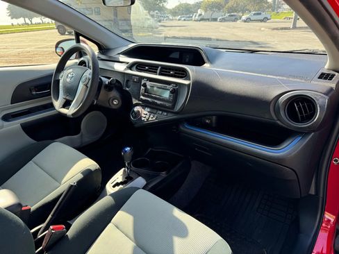 Used 2013 Toyota Prius C Two image 19