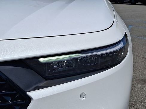 Used 2023 Honda Accord EX-L image 9