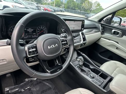Used 2022 Kia Sorento S FWD image 20