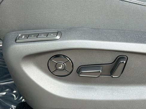 New 2026 Volkswagen Tiguan SEL R-Line image 25