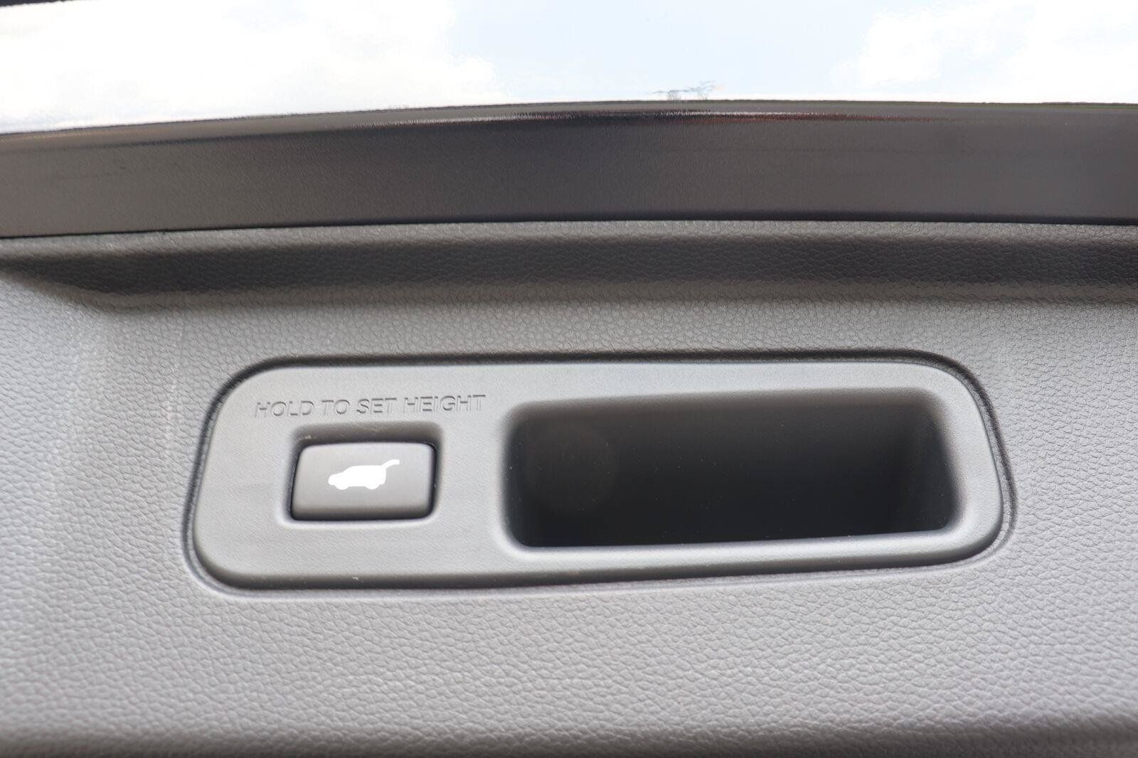 Used 2023 Honda Pilot Touring image 19