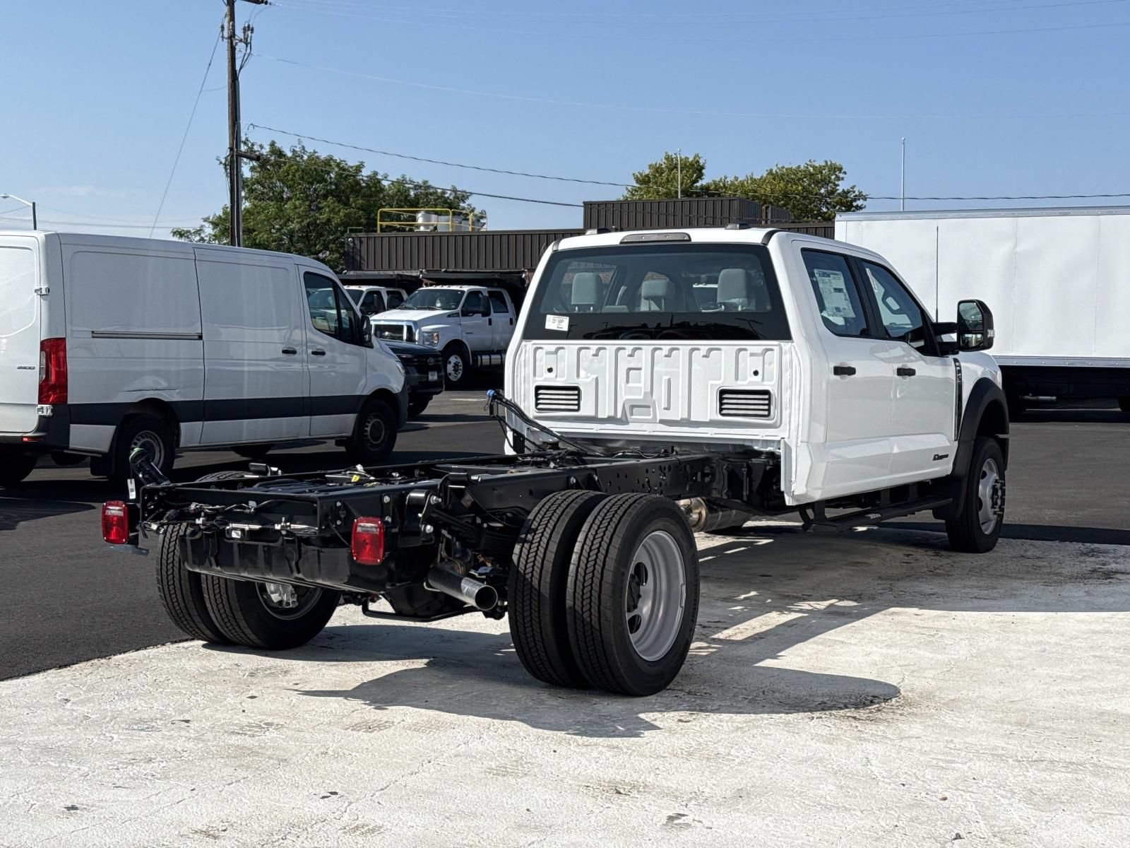New 2026 Ford F550 4x4 Crew Cab Super Duty image 3