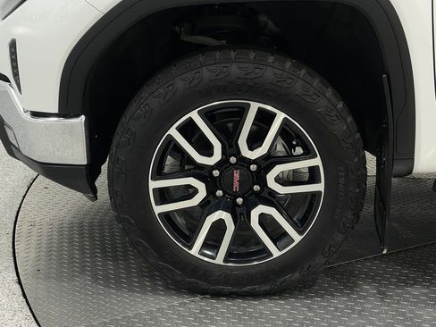 Used 2023 GMC Sierra 1500 AT4 w/ Technology Package image 35