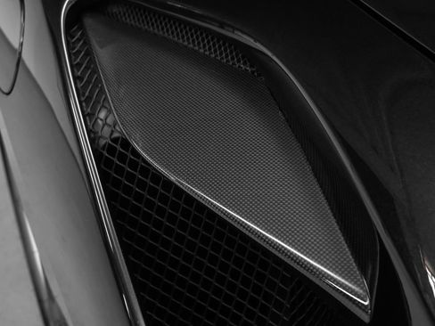 Certified 2021 Ferrari F8 Tributo RWD image 31