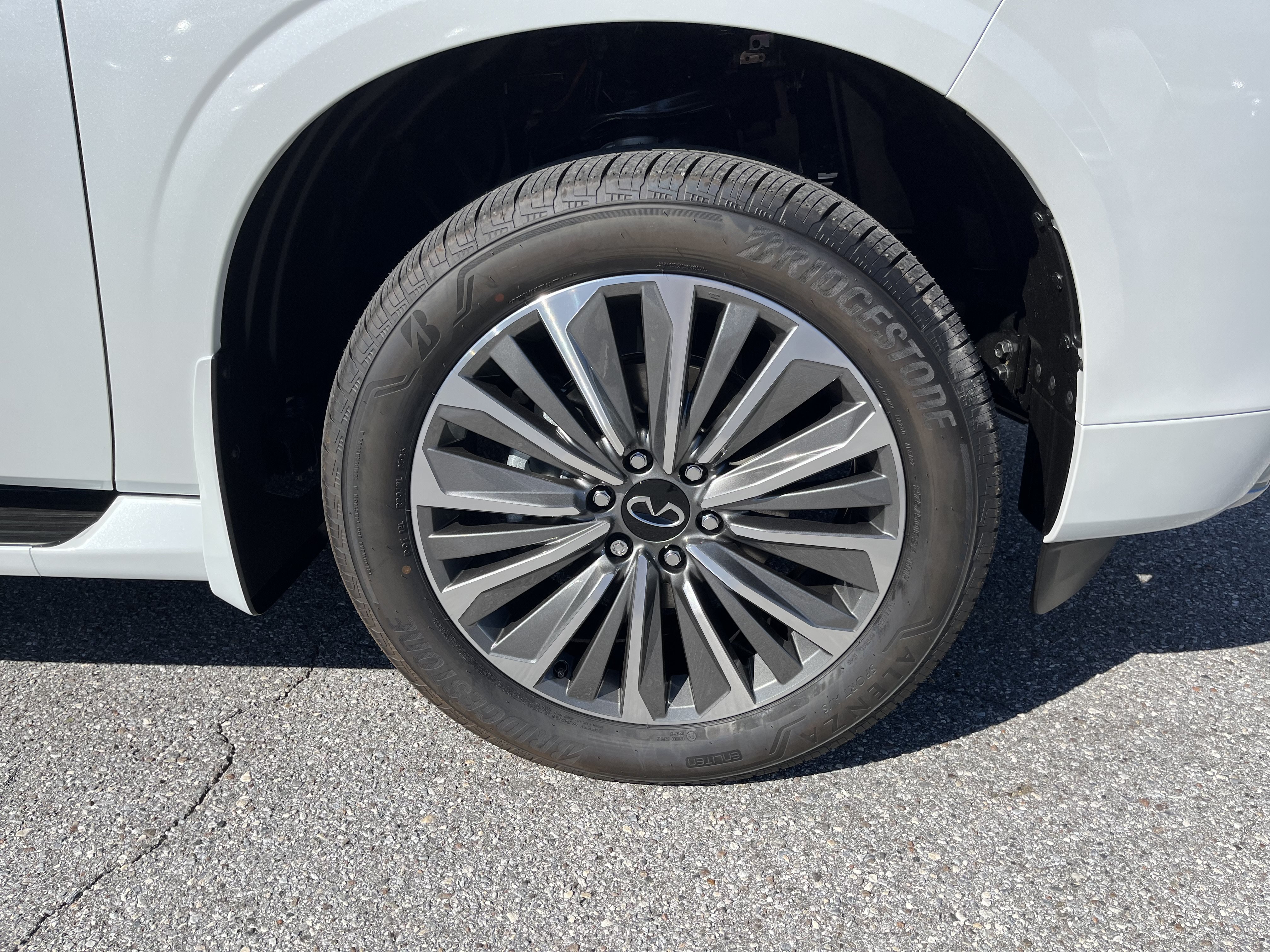 New 2027 INFINITI QX80 Luxe w/ Cargo Package RWD image 9