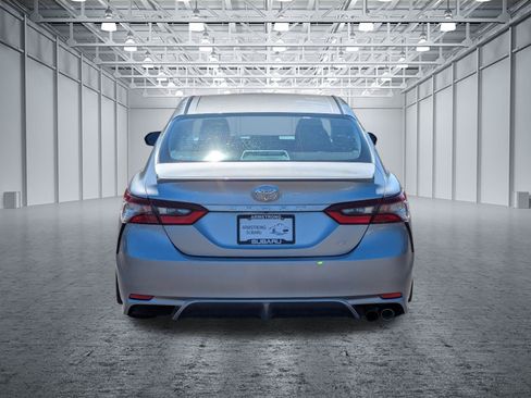 Used 2024 Toyota Camry SE FWD image 4