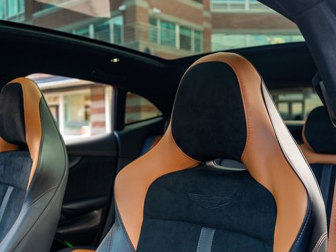 Used 2023 Aston Martin DBX 707 image 5