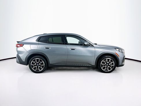 Used 2025 BMW X2 xDrive28i AWD/4WD image 10
