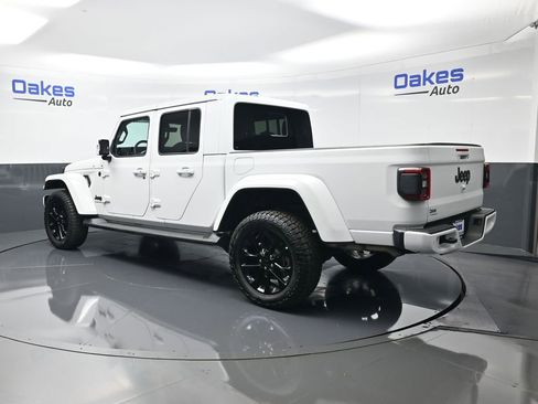 Used 2023 Jeep Gladiator Overland image 6