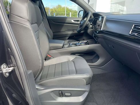 New 2026 Volkswagen Atlas Cross Sport SEL R-Line AWD/4WD image 8