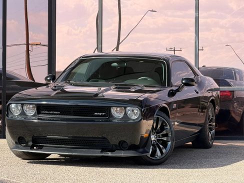 Used 2014 Dodge Challenger SRT8 Core w/ Electronics Convenience Group RWD image 2