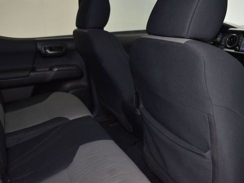 Used 2020 Toyota Tacoma TRD Off-Road image 19