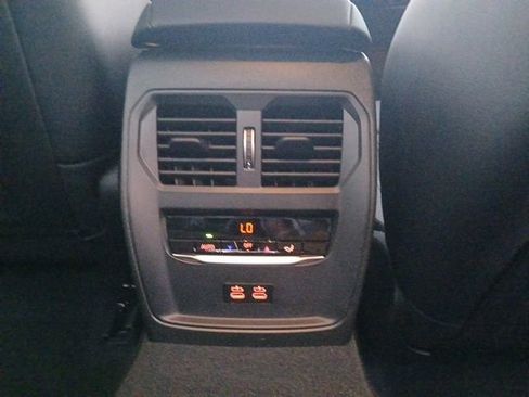 New 2026 BMW 330i Sedan w/ M Sport Package image 15