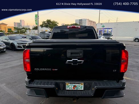 Used 2017 Chevrolet Colorado LT w/ LT Convenience Package image 8