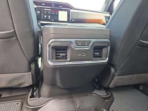 Used 2026 GMC Sierra 1500 Denali AWD/4WD image 35