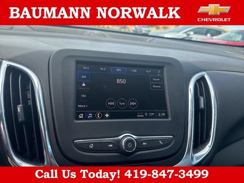 Used 2023 Chevrolet Equinox LT FWD image 17