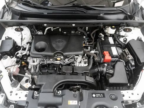 Used 2020 Toyota RAV4 XLE w/ XLE Grade Weather Package AWD/4WD image 3