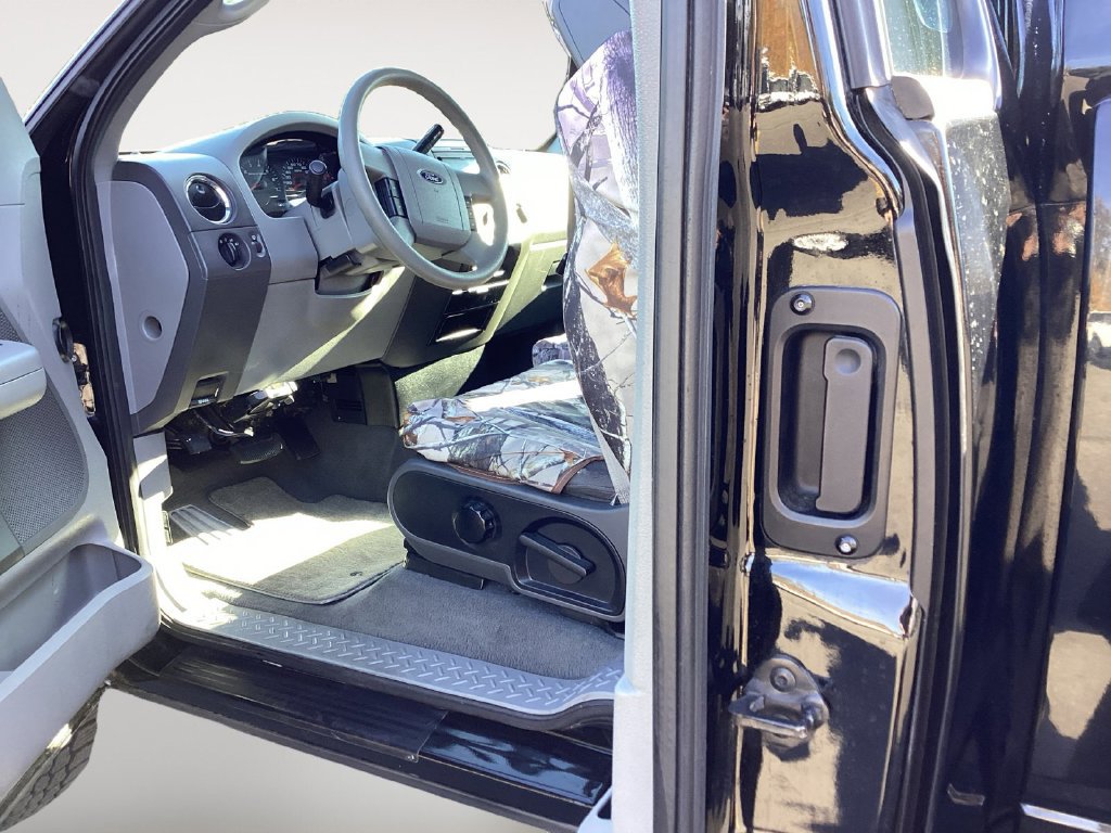 Used 2006 Ford F150 XLT AWD/4WD image 13
