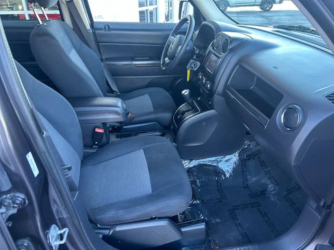 Used 2014 Jeep Patriot Sport w/ Power Value Group image 22