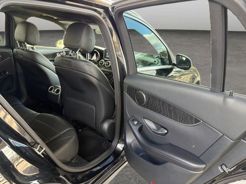 Used 2018 Mercedes-Benz GLC 300 4MATIC image 15