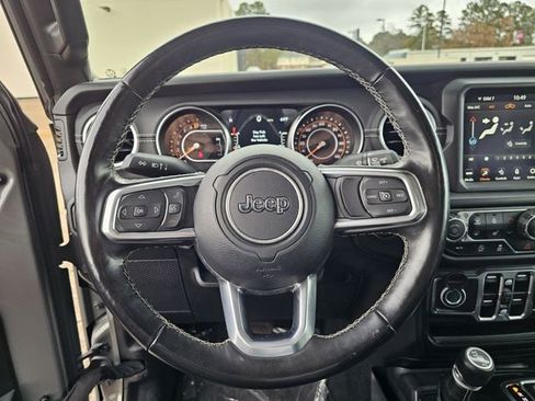 Used 2022 Jeep Gladiator Overland w/ Popular Equipment Package image 22