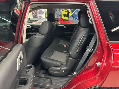 Used 2018 Nissan Pathfinder S image 13