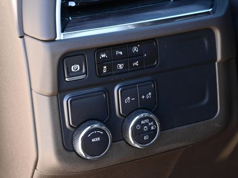 Used 2025 Chevrolet Tahoe LT w/ Comfort Package image 23