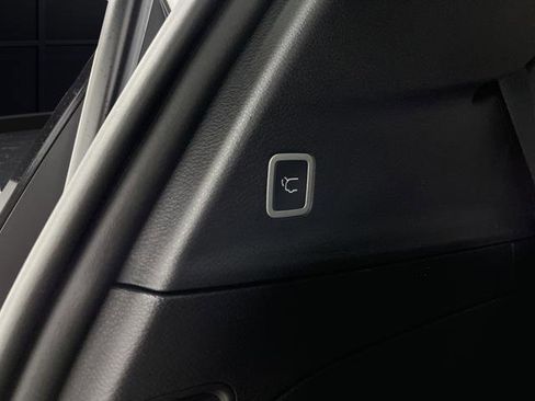 New 2026 Chrysler Pacifica Select image 16