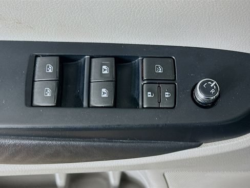 Used 2016 Toyota Highlander XLE AWD/4WD image 15