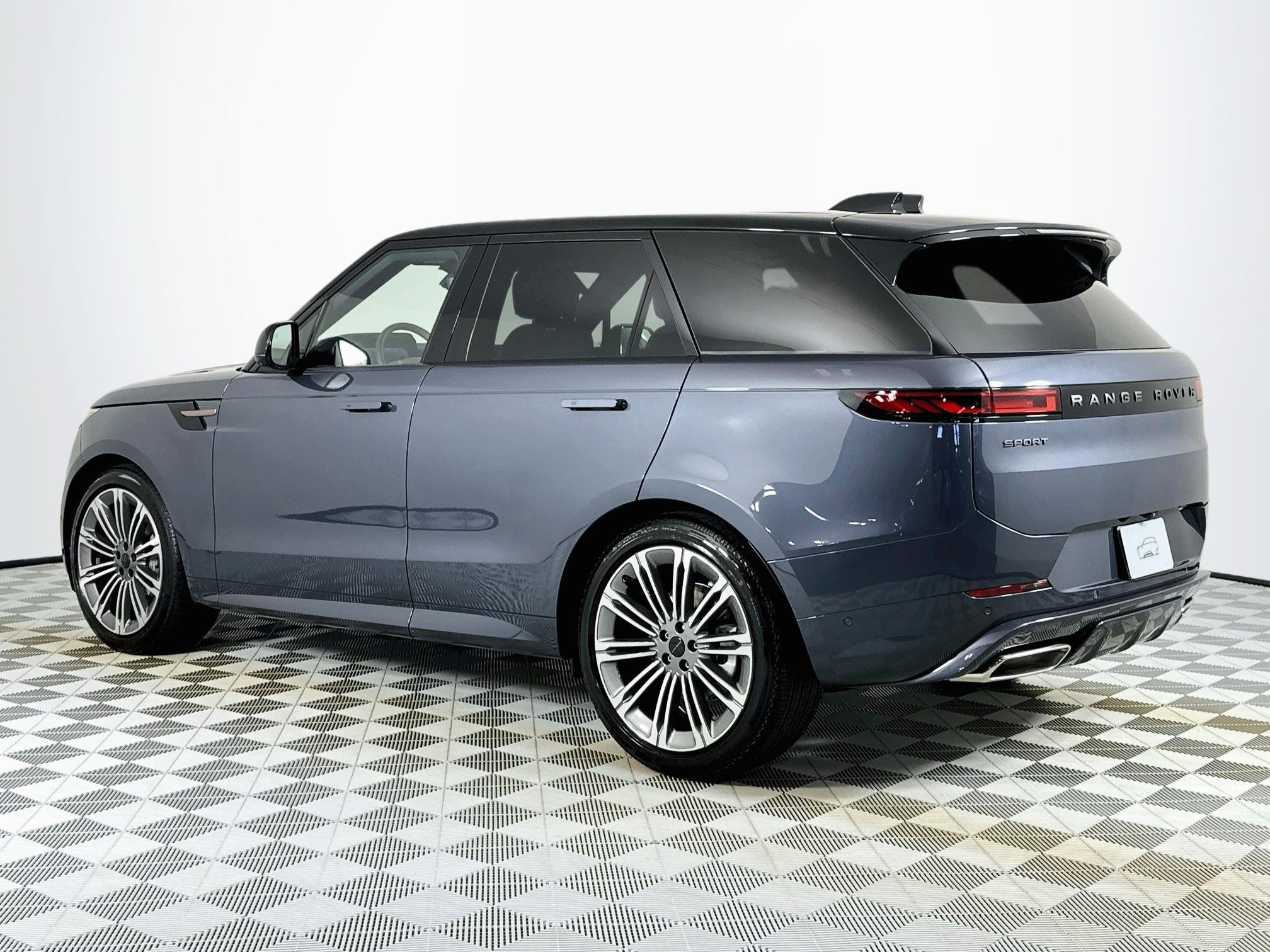 New 2027 Land Rover Range Rover Sport Dynamic SE AWD/4WD image 7