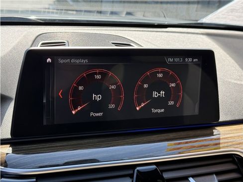 Used 2019 BMW 530i image 44