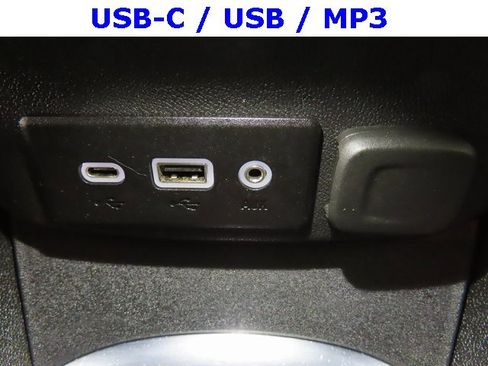 Used 2023 Chevrolet Malibu LT image 9