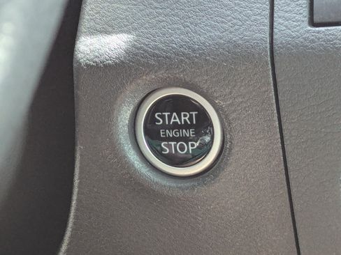 Used 2025 Nissan Frontier SL AWD/4WD image 31