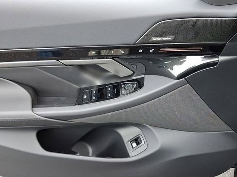 Certified 2026 BMW 530i xDrive w/ Premium Package image 12