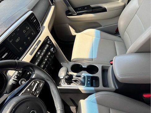 Used 2020 Kia Sportage EX FWD image 23