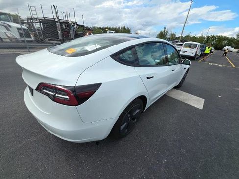 Used 2023 Tesla Model 3 Standard Range image 5
