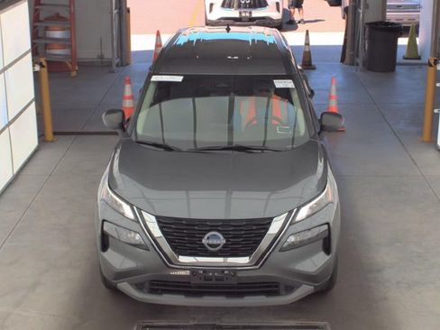 Used 2023 Nissan Rogue S AWD/4WD image 2