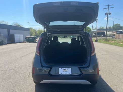 Used 2025 Kia Soul LX w/ LX Technology Package FWD image 29